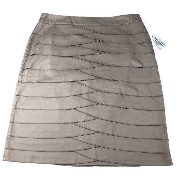 Tiered skirt NWT  by Larry Lavigne  size  10 - Picture 1 of 10